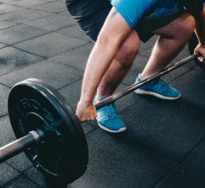 Lire la suite à propos de l’article WEIGHT TRAINING VS BODYWEIGHT TRAINING?